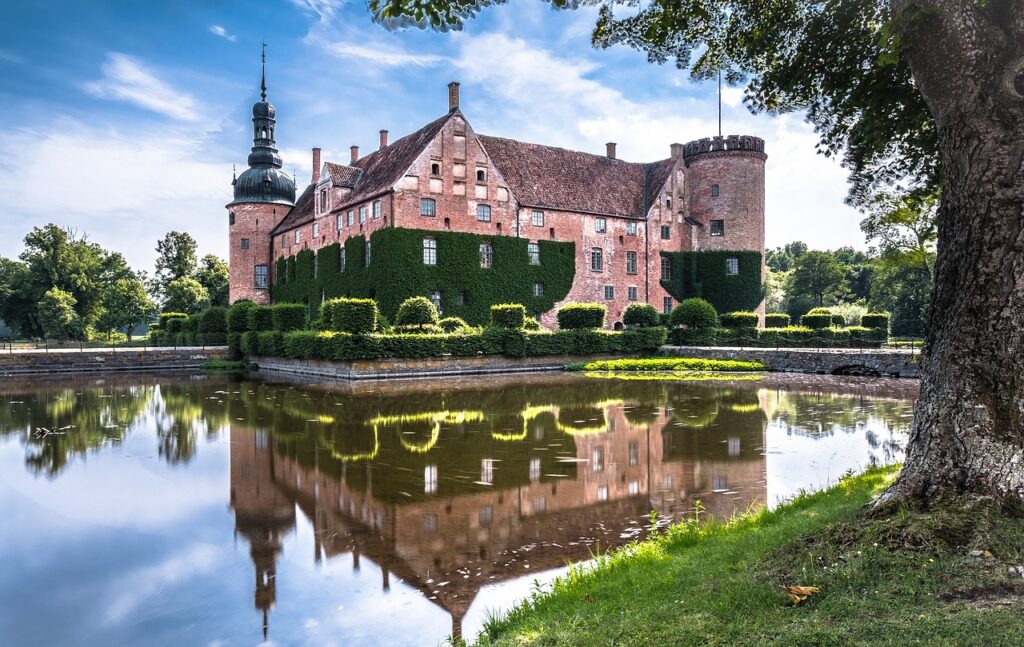  Castle in Skåne royal residence garden pond
